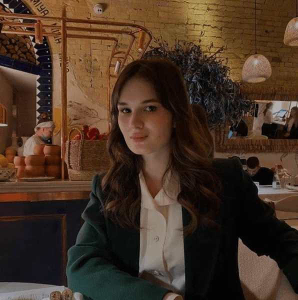 Нана Хромаева Старшая дочь Маши Ефросининой, Нана